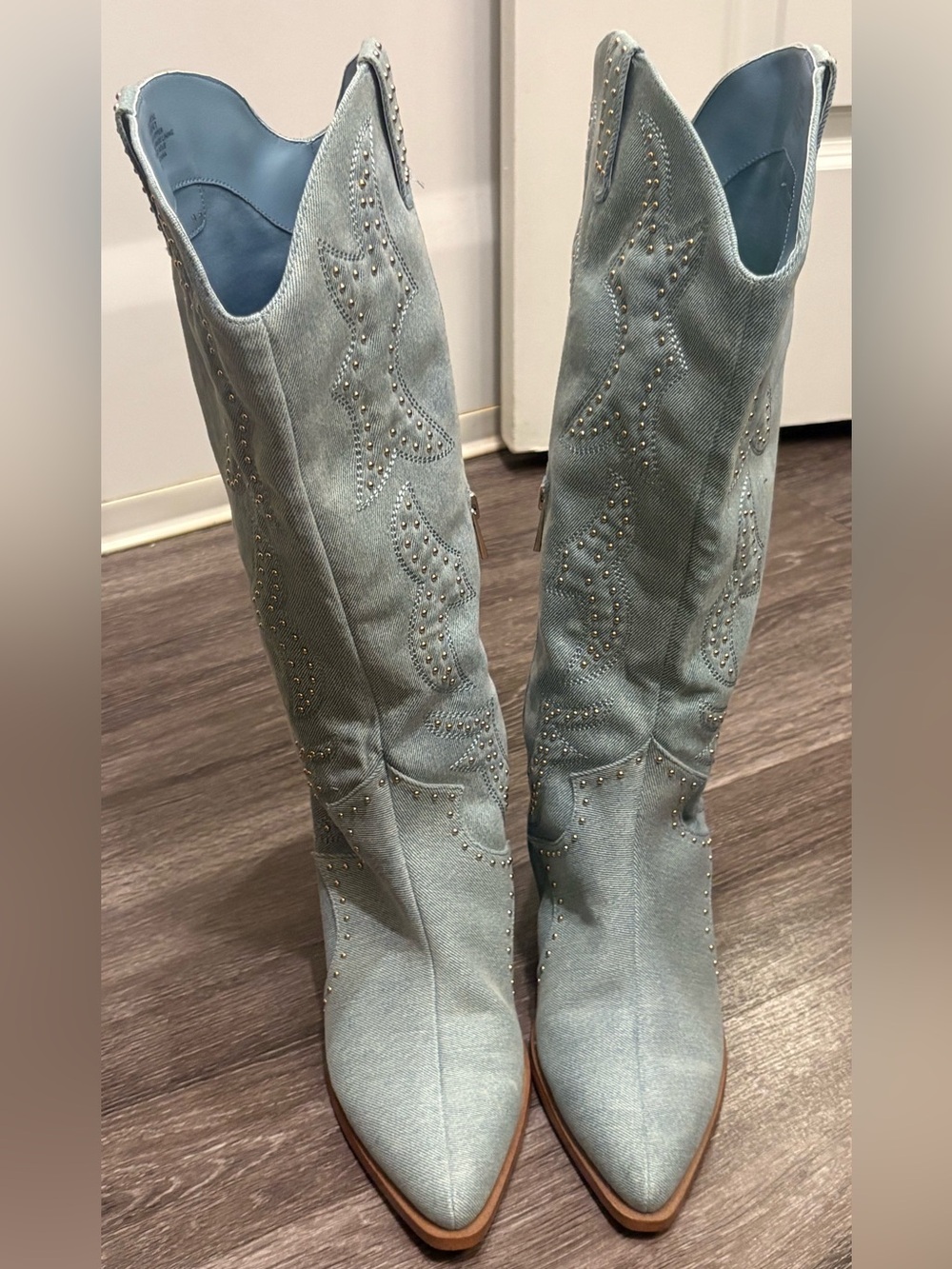 Jessica Simpson Women's Zaikes Studded Light Blue Jean Western Boots Size 9.5
